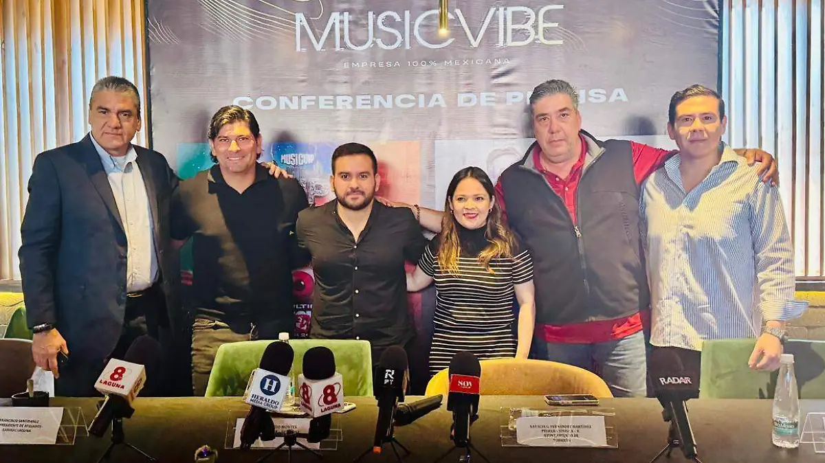 Grupo Firme y Bosé